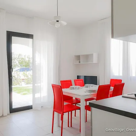 Geovillage アパートホテル 3*