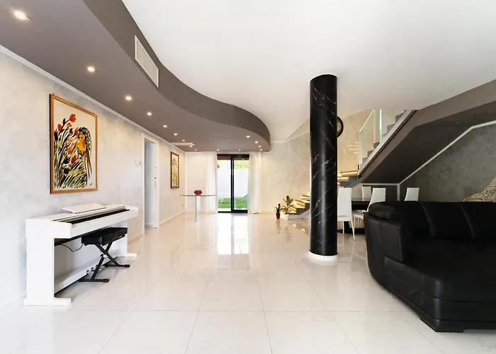 Green Residence Olbia מלון דירות 3*